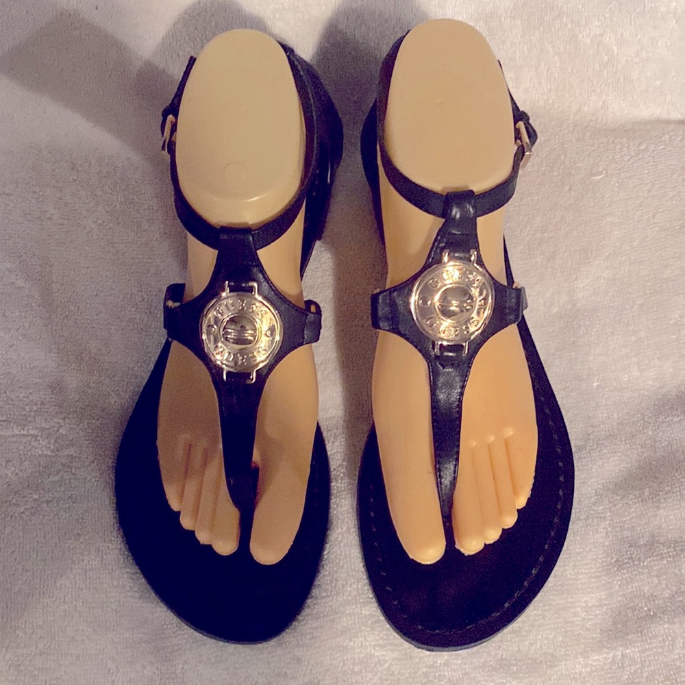 NWOT Guess sandals